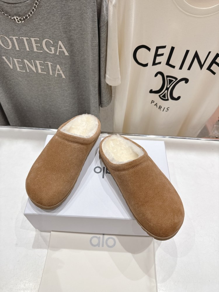 Шльопанці хутряні жіночі фото 2