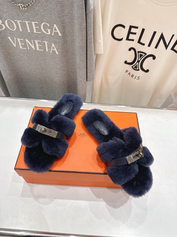 Шлепанцы меховые женские фото 2