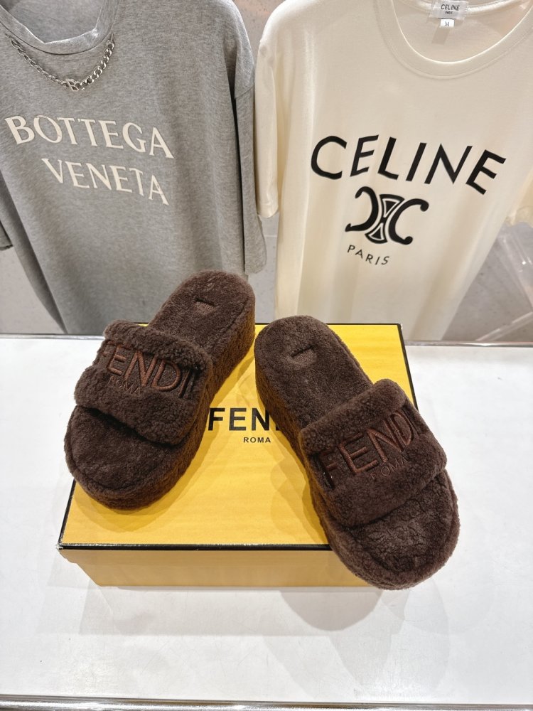 Шльопанці хутряні жіночі фото 2