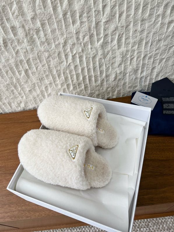 Шльопанці хутряні жіночі фото 2