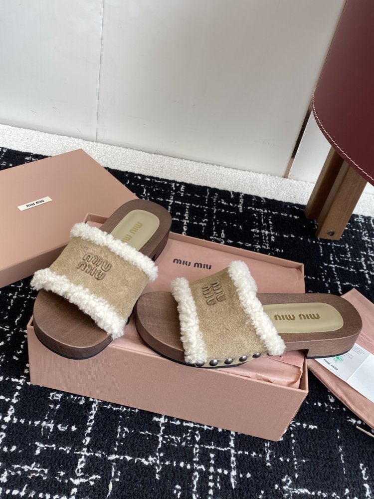 Шлепанцы меховые женские фото 3