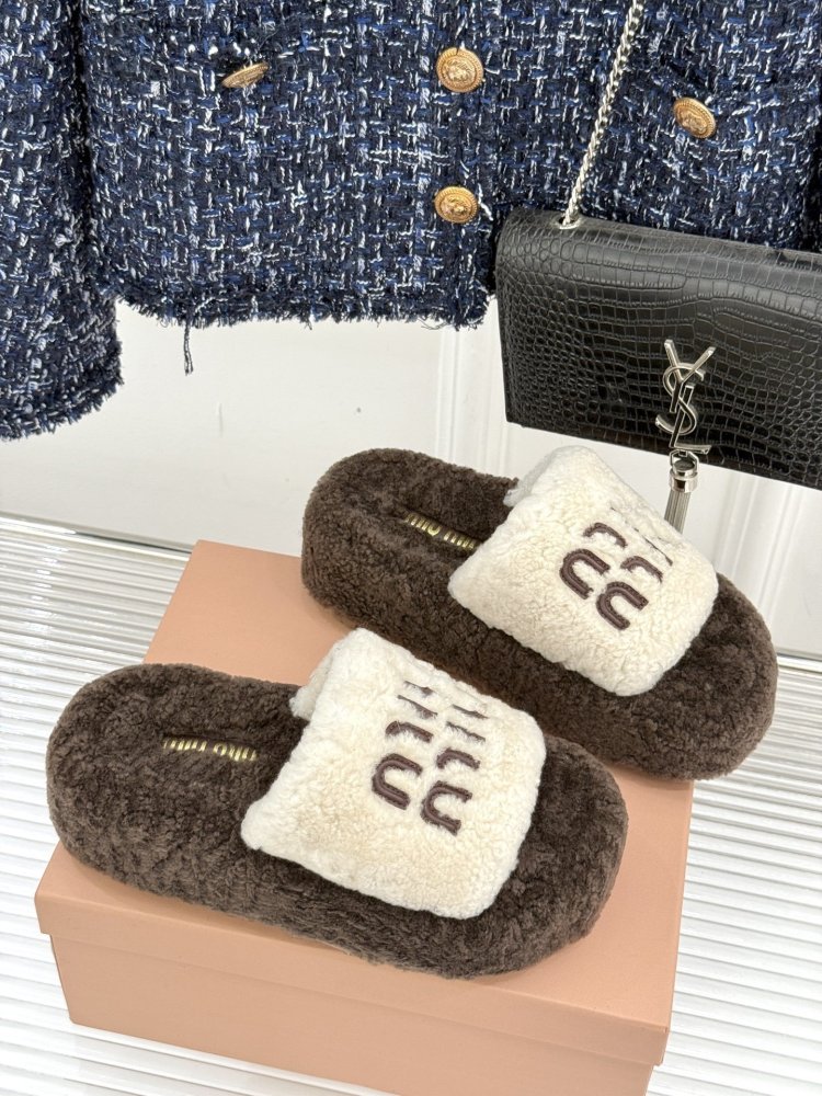 Шлепанцы меховые женские фото 3