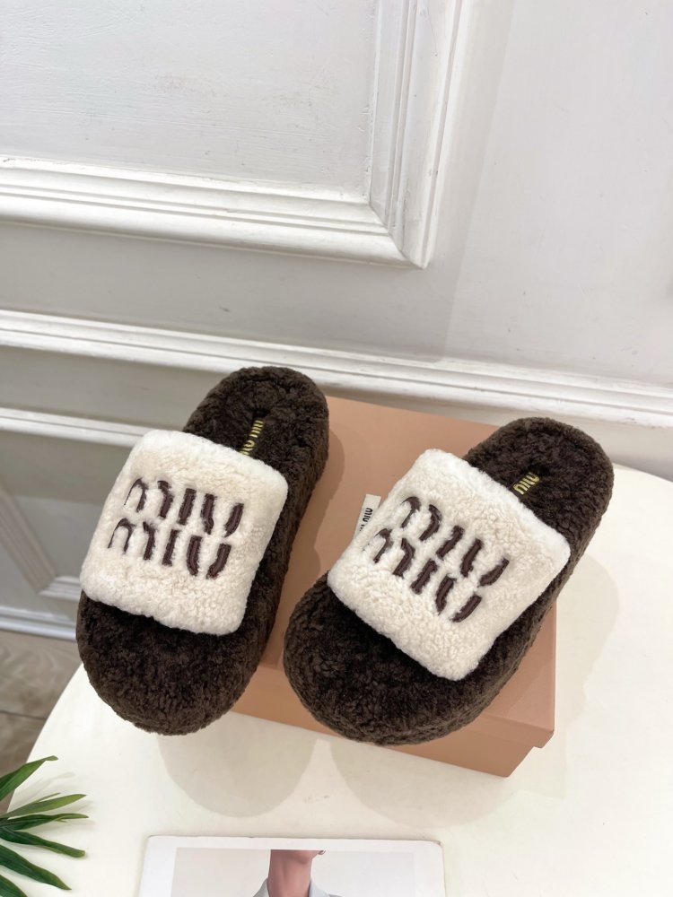 Шлепанцы меховые женские фото 3