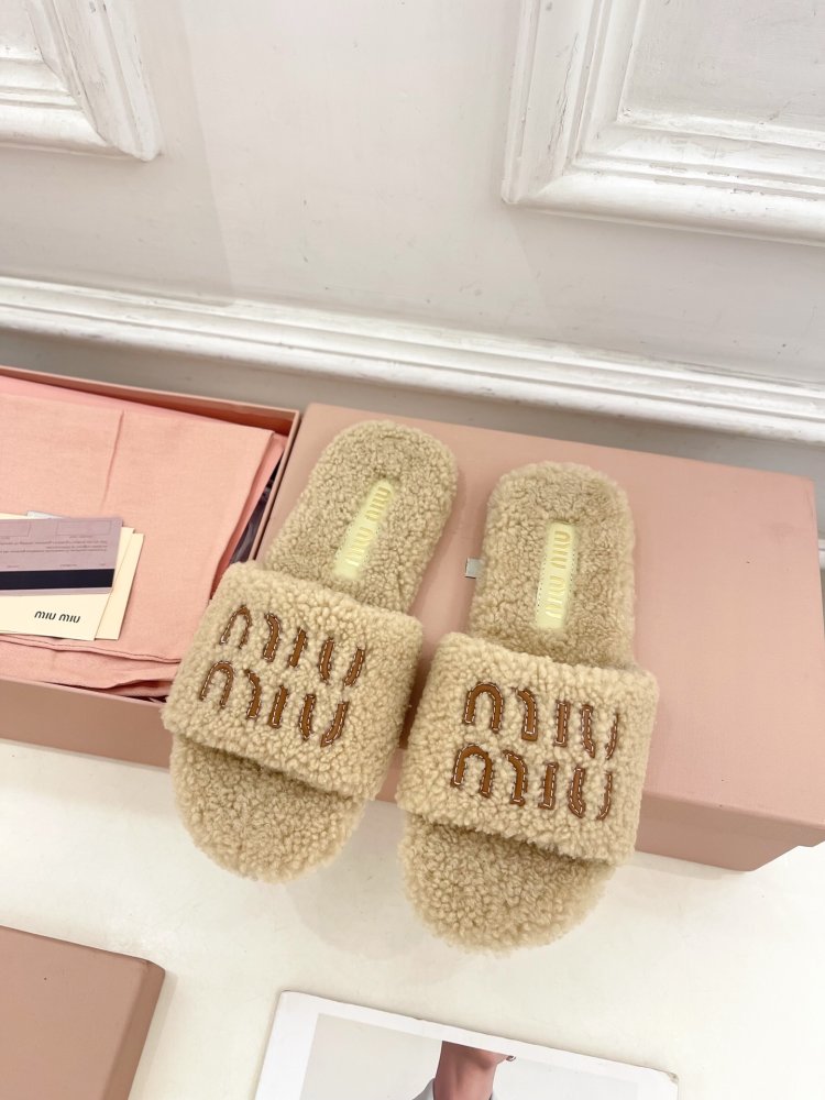 Шлепанцы меховые женские фото 3