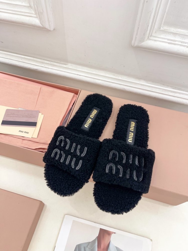 Шлепанцы меховые женские фото 3