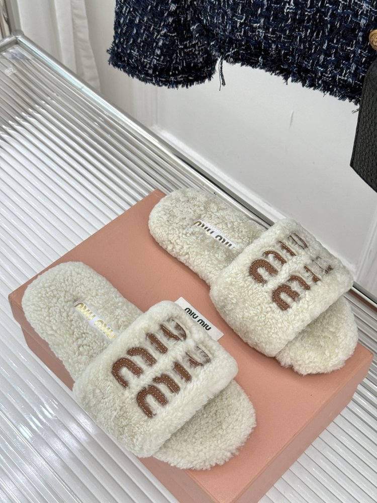 Шлепанцы меховые женские фото 3