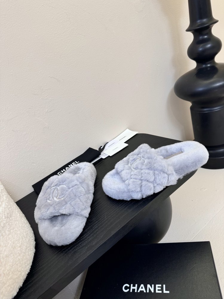 Шльопанці хутряні жіночі фото 3