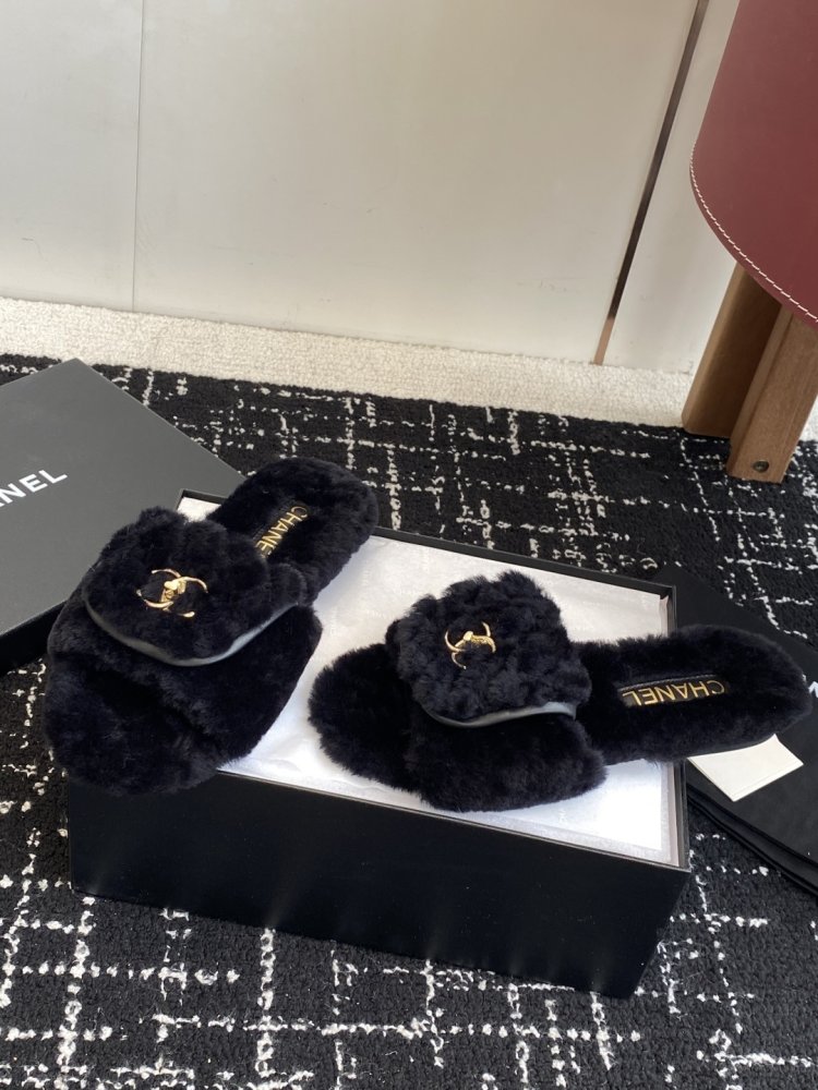 Шлепанцы меховые женские фото 3