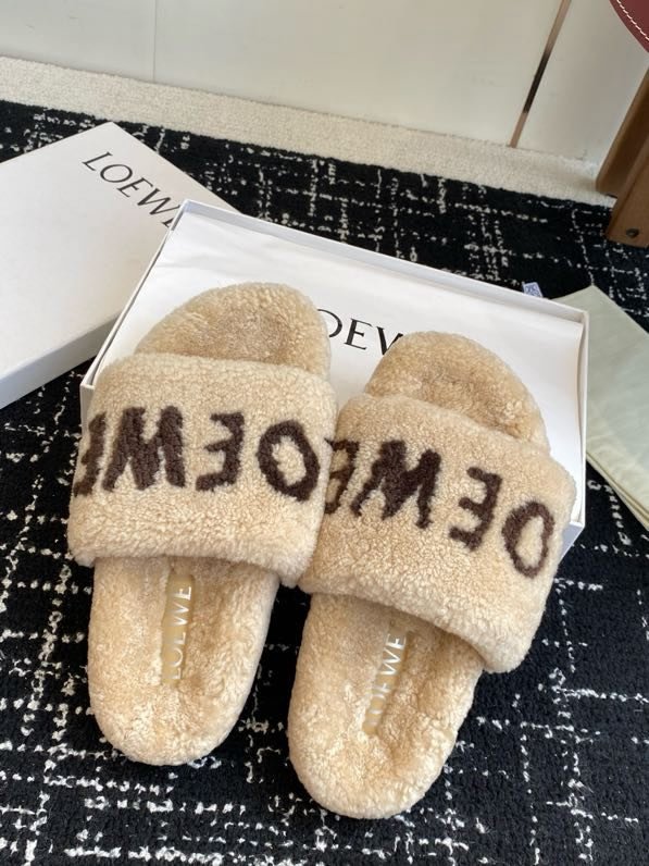 Шлепанцы меховые женские фото 3