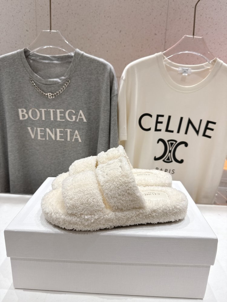 Шлепанцы меховые женские фото 3