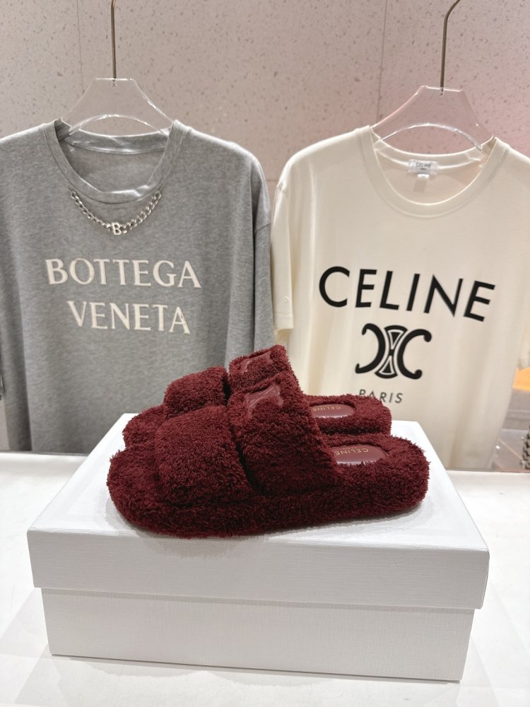 Шлепанцы меховые женские фото 3