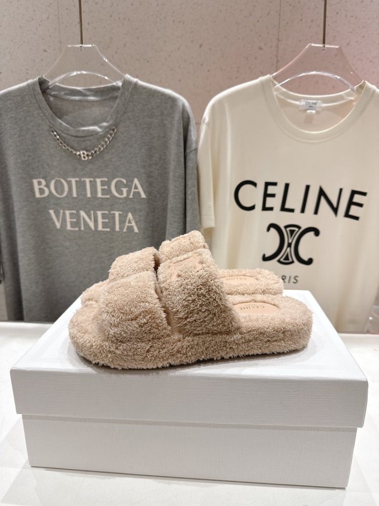 Шлепанцы меховые женские фото 3