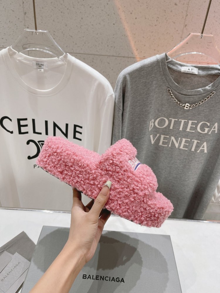 Шльопанці хутряні жіночі фото 3