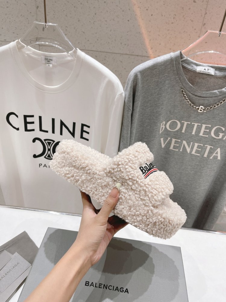 Шльопанці хутряні жіночі фото 3