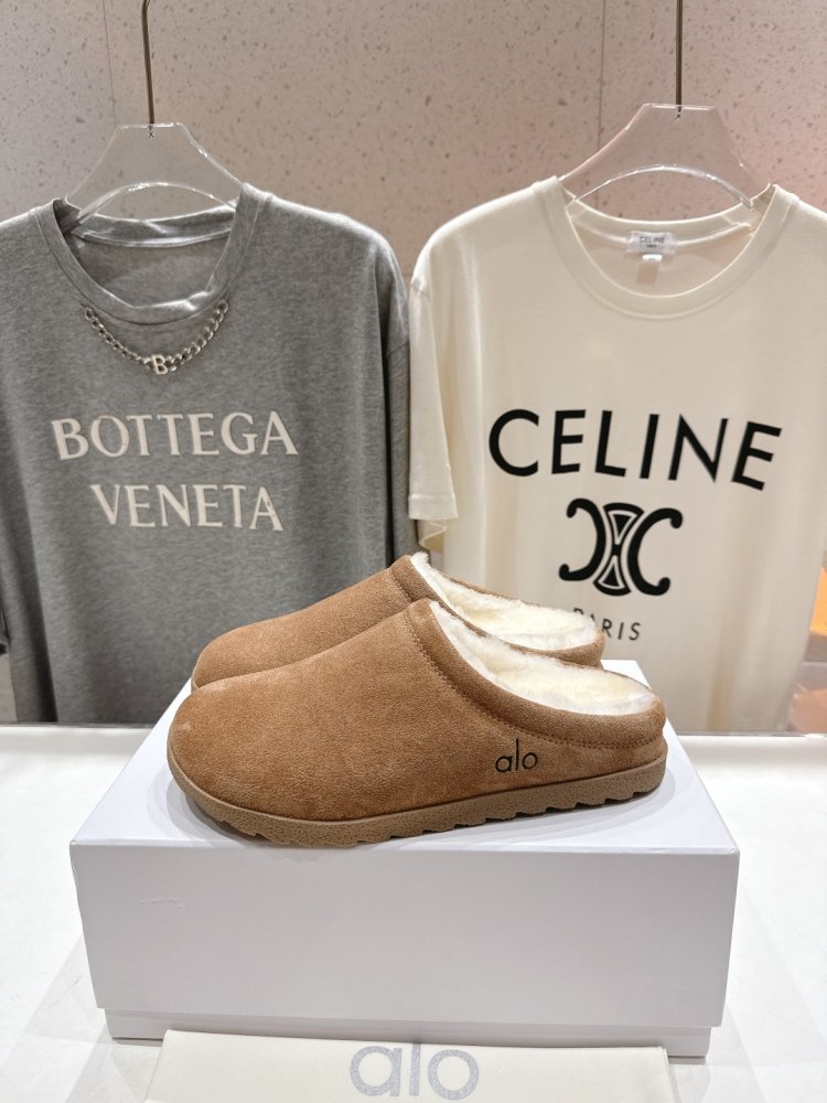 Шльопанці хутряні жіночі фото 3