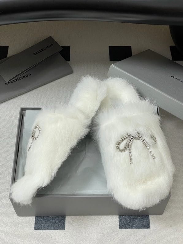 Шльопанці хутряні жіночі фото 3