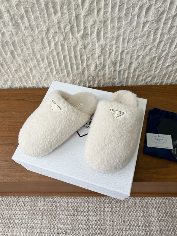 Шльопанці хутряні жіночі фото 3