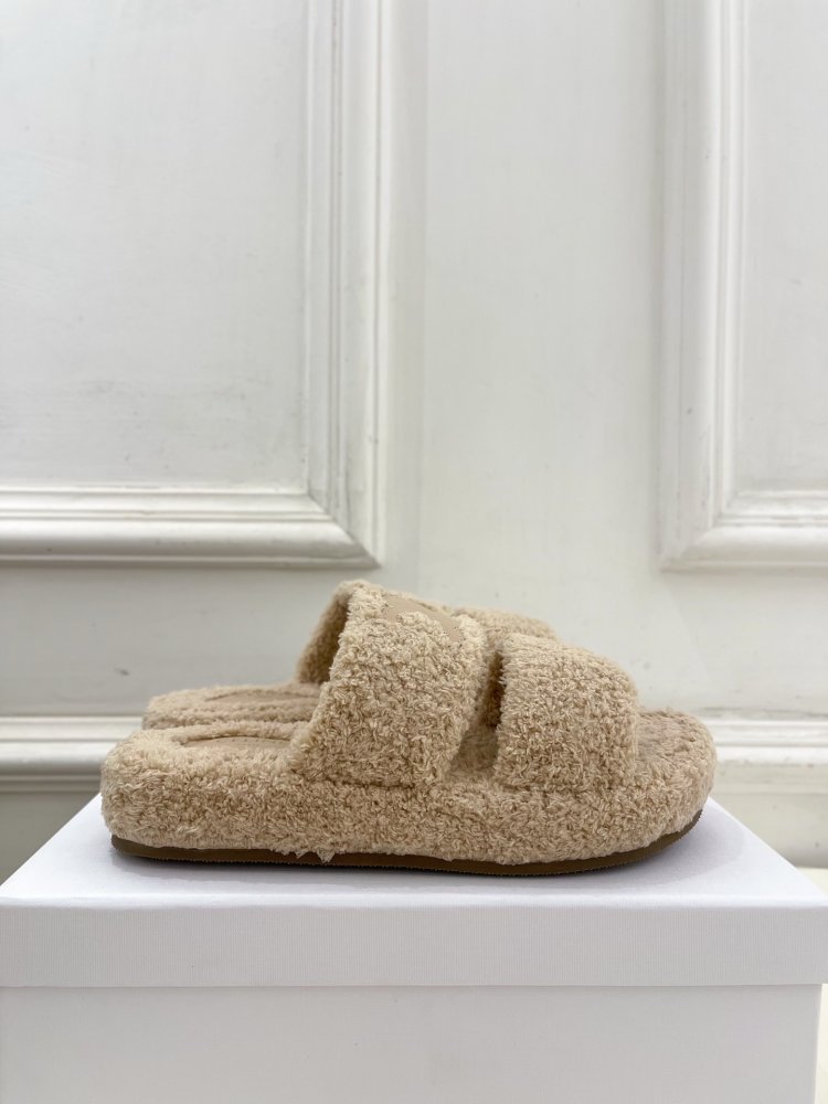 Шльопанці хутряні жіночі фото 4