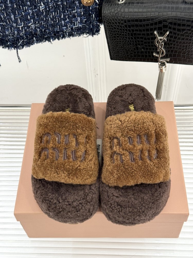 Шлепанцы меховые женские фото 4