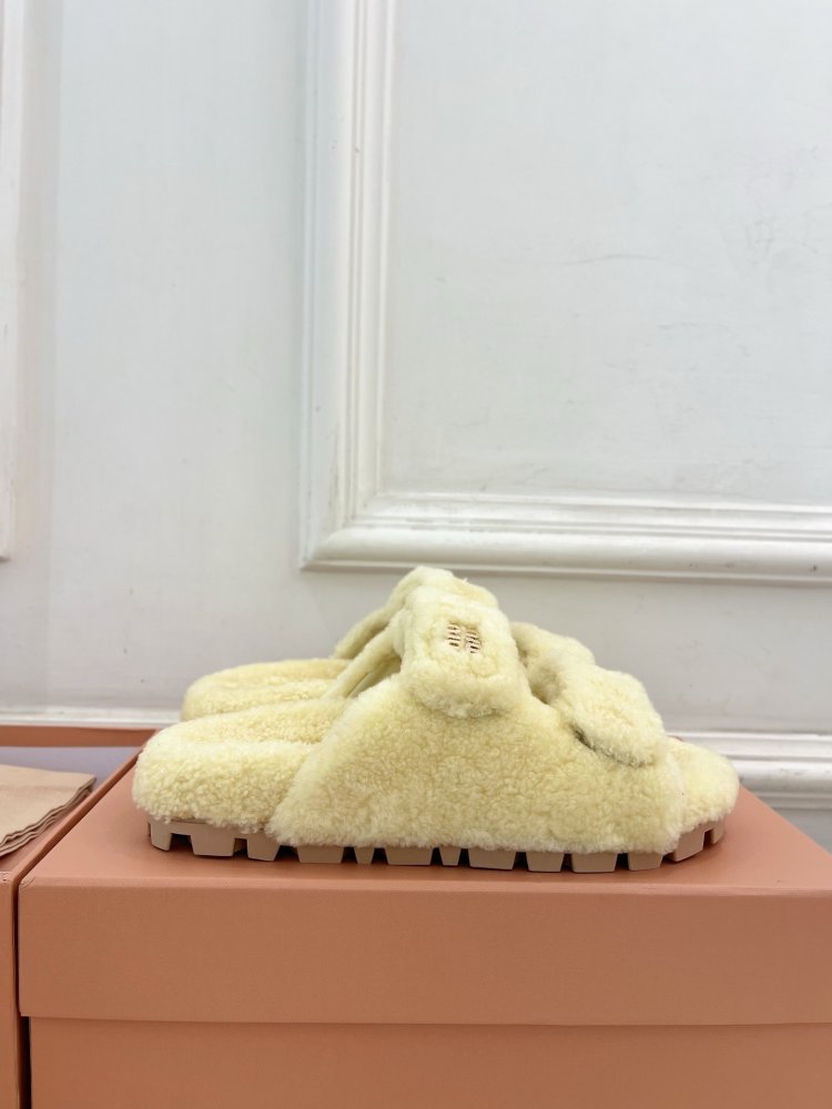 Шлепанцы меховые женские фото 4