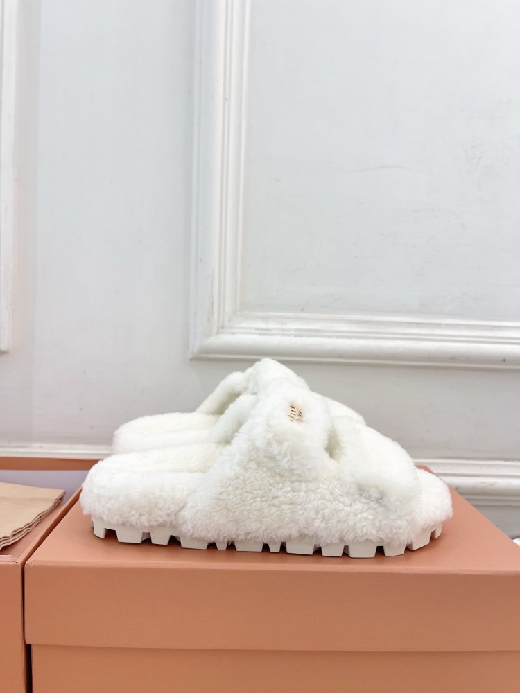 Шлепанцы меховые женские фото 4