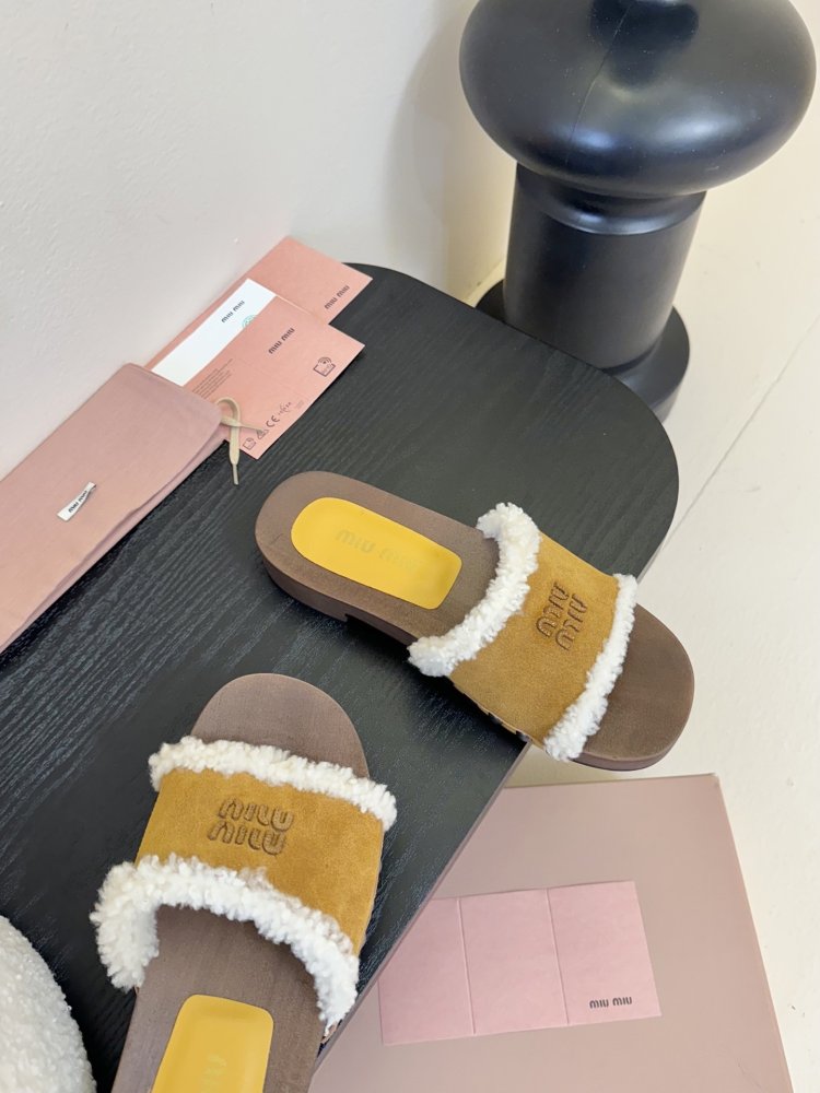 Шлепанцы меховые женские фото 4