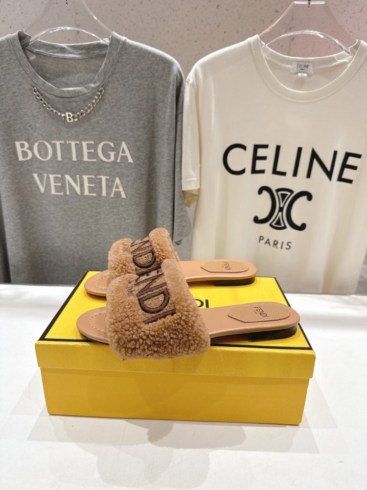 Шльопанці хутряні жіночі фото 4