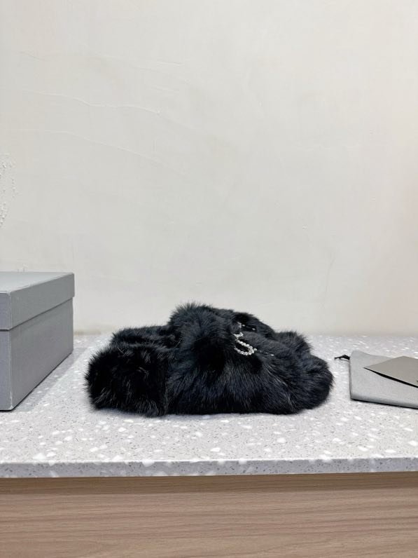 Шльопанці хутряні жіночі фото 4