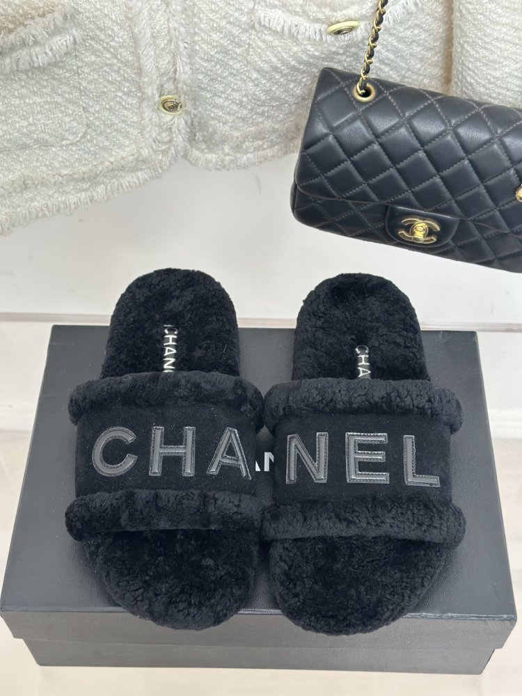 Шлепанцы меховые женские фото 4