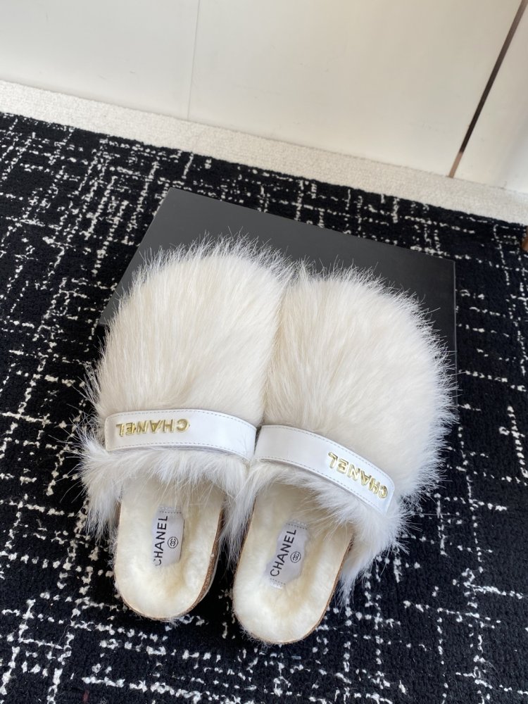 Шлепанцы меховые женские фото 4