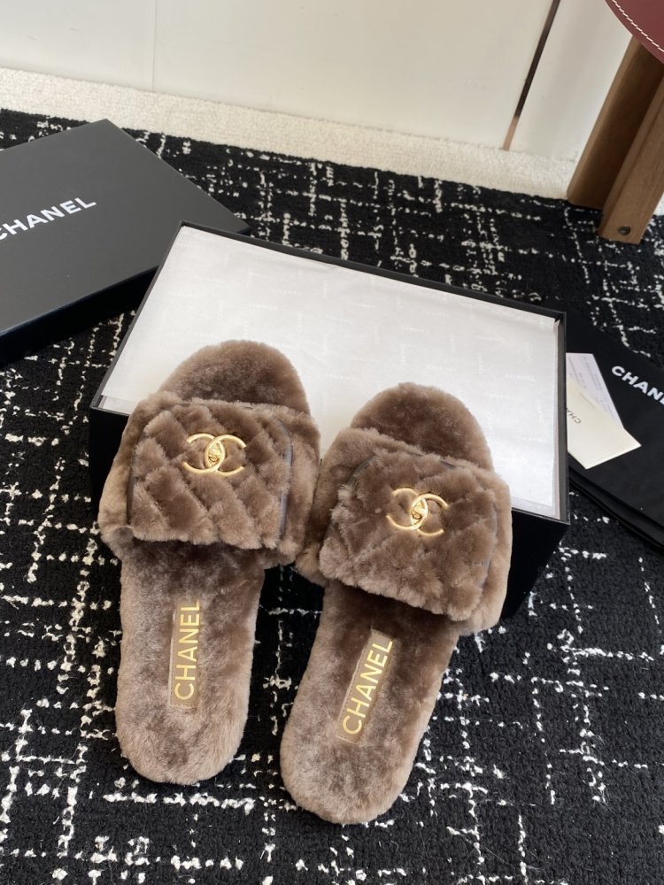 Шлепанцы меховые женские фото 4