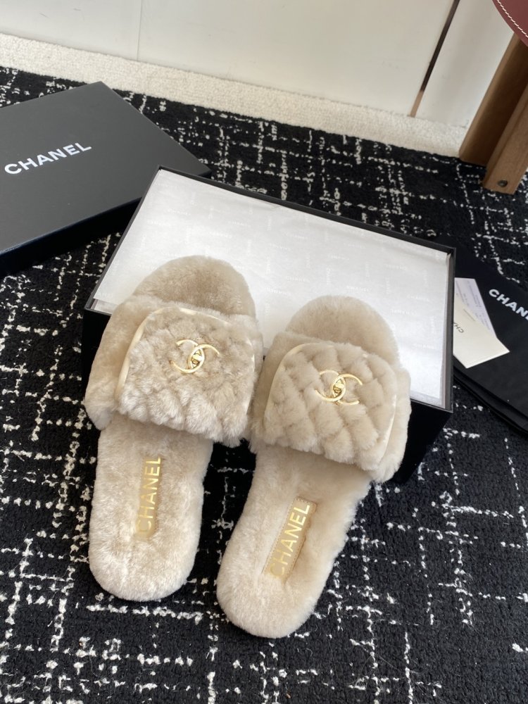 Шлепанцы меховые женские фото 4