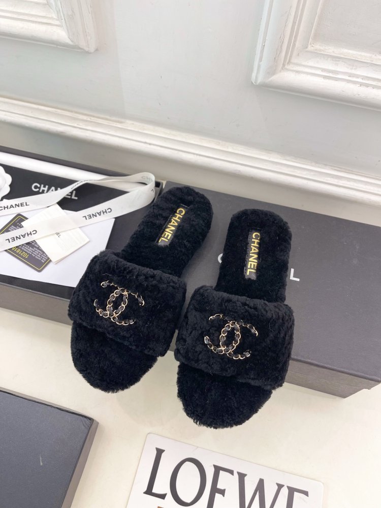 Шлепанцы меховые женские фото 4