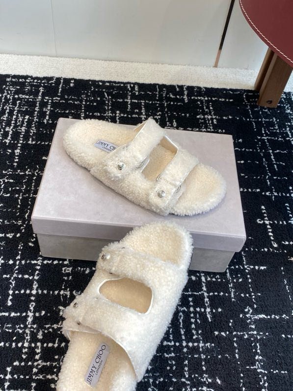 Шлепанцы меховые женские фото 4