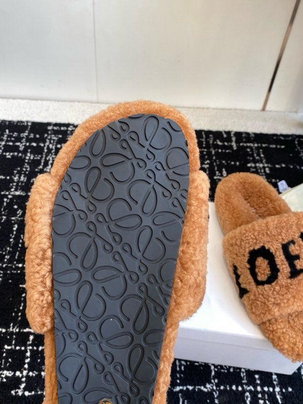 Шлепанцы меховые женские фото 4