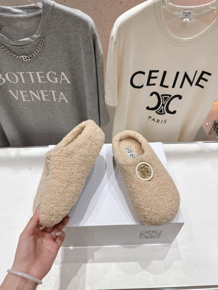 Шлепанцы меховые женские фото 4