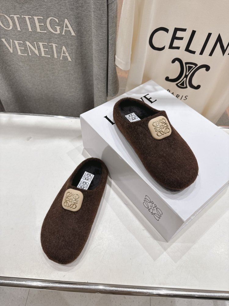 Шлепанцы меховые женские фото 4