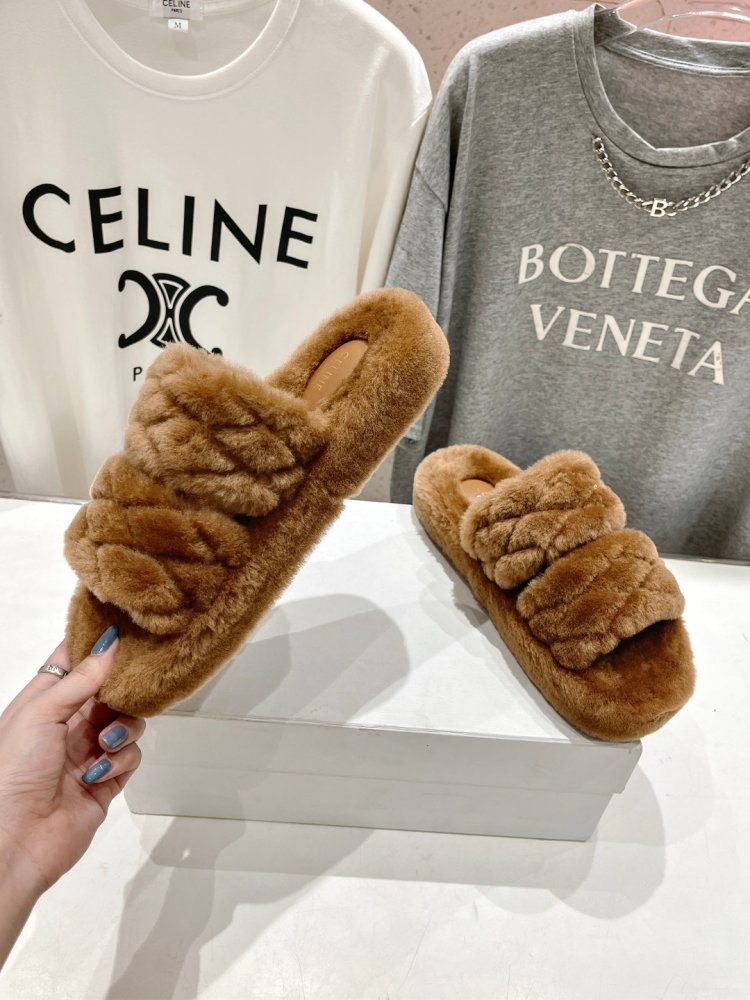 Шльопанці хутряні жіночі фото 4