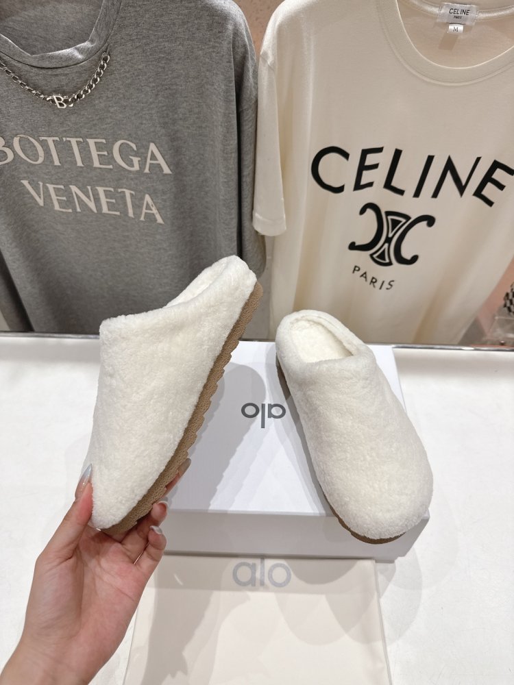 Шльопанці хутряні жіночі фото 4