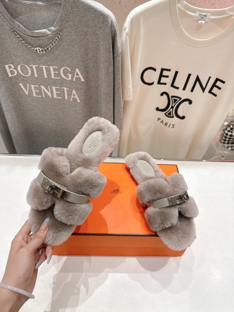 Шлепанцы меховые женские фото 4