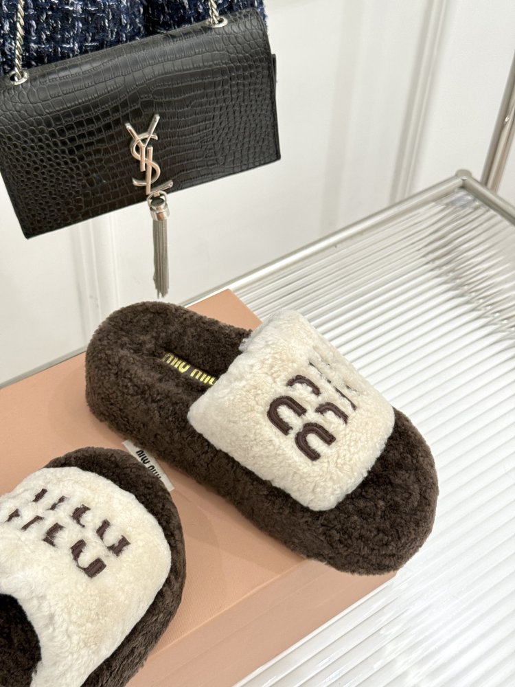 Шлепанцы меховые женские фото 5