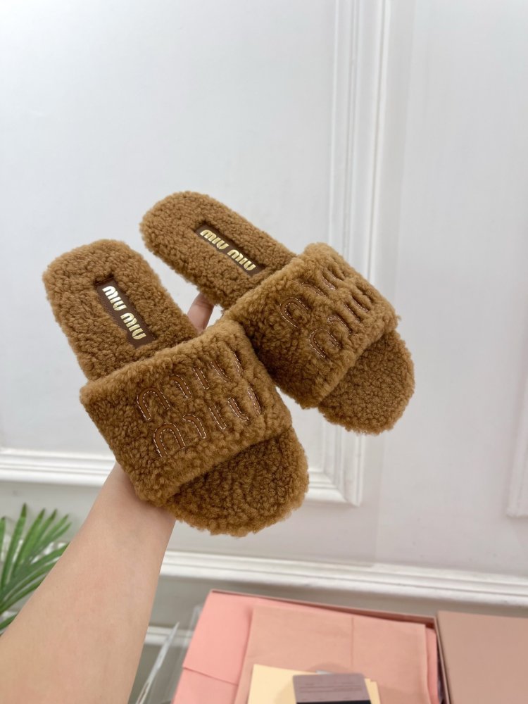 Шлепанцы меховые женские фото 5