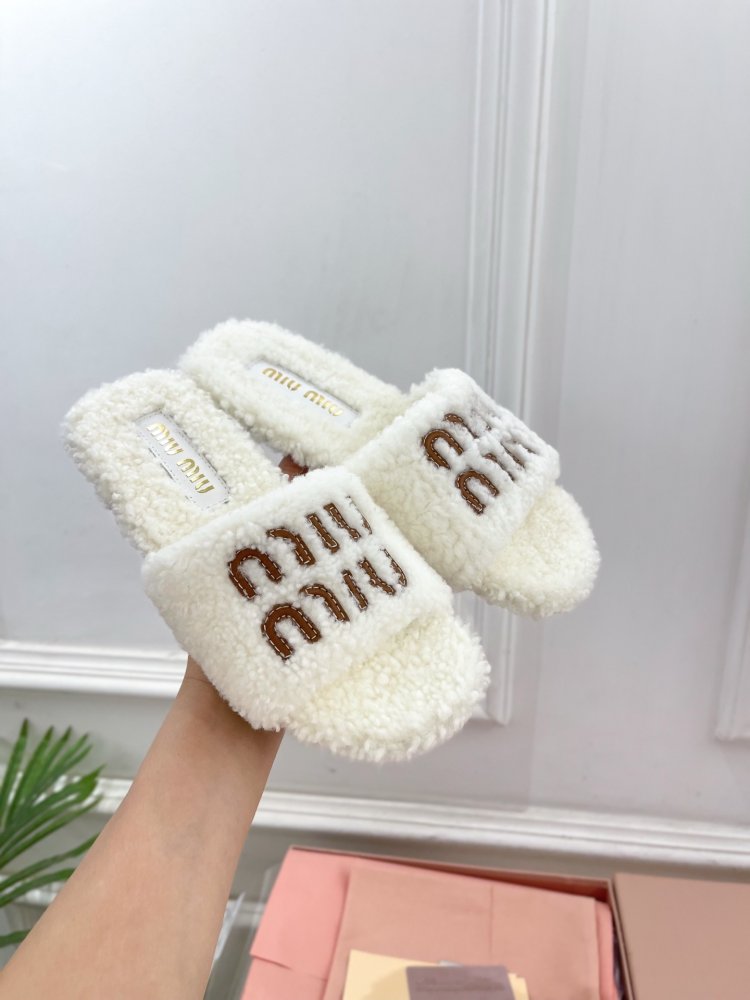 Шлепанцы меховые женские фото 5