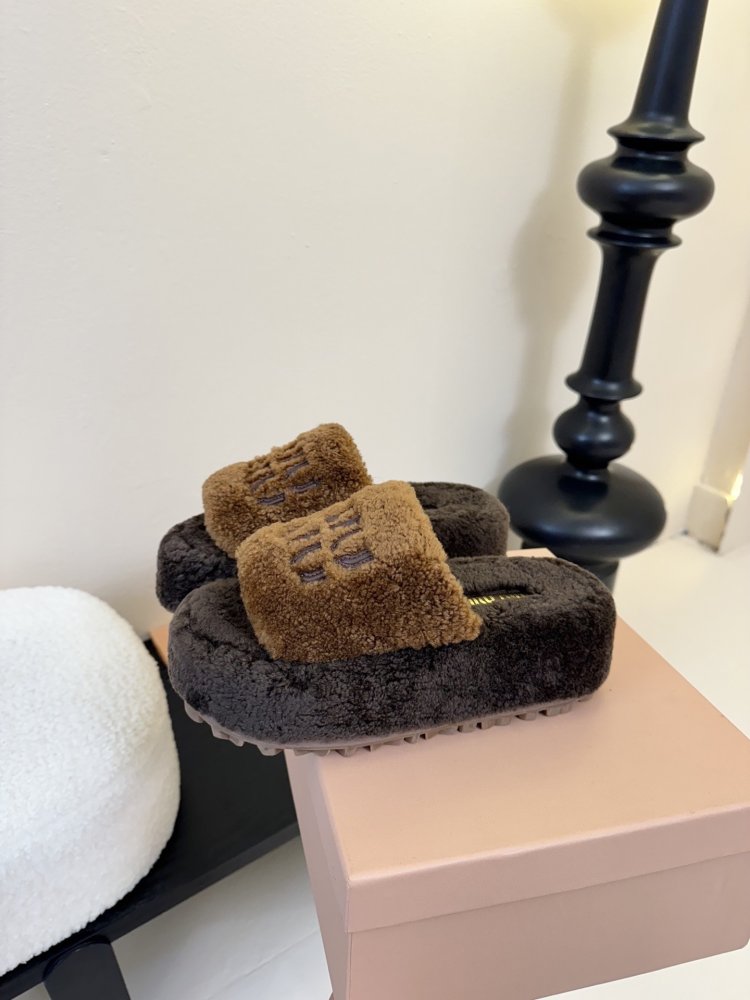 Шлепанцы меховые женские фото 5