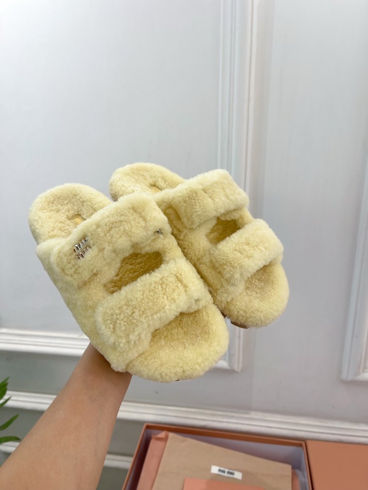 Шлепанцы меховые женские фото 5