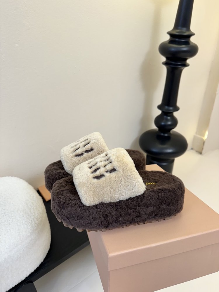 Шлепанцы меховые женские фото 5