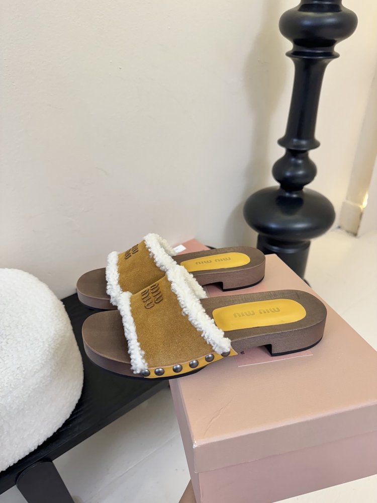 Шлепанцы меховые женские фото 5