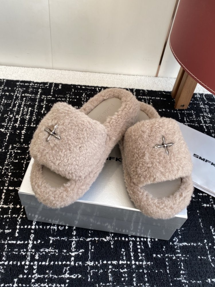 Шлепанцы меховые женские фото 5