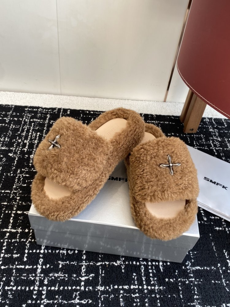 Шлепанцы меховые женские фото 5