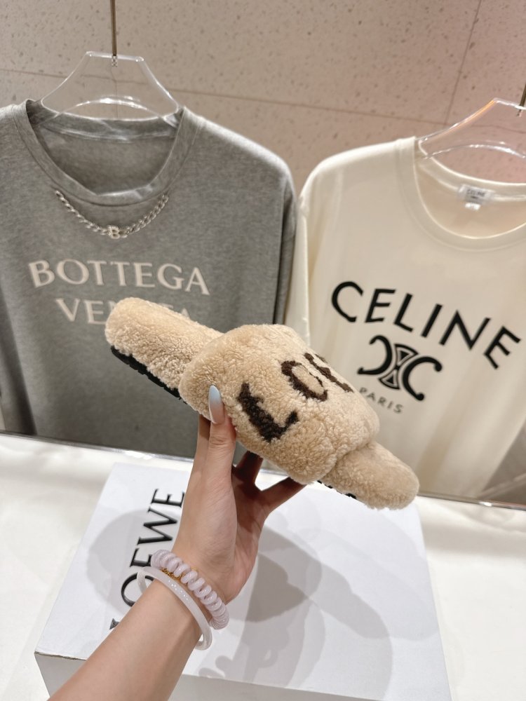 Шльопанці хутряні жіночі фото 5